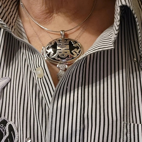 Vintagec Asian Sterling and Onyx Necklace - Picture 3 of 12